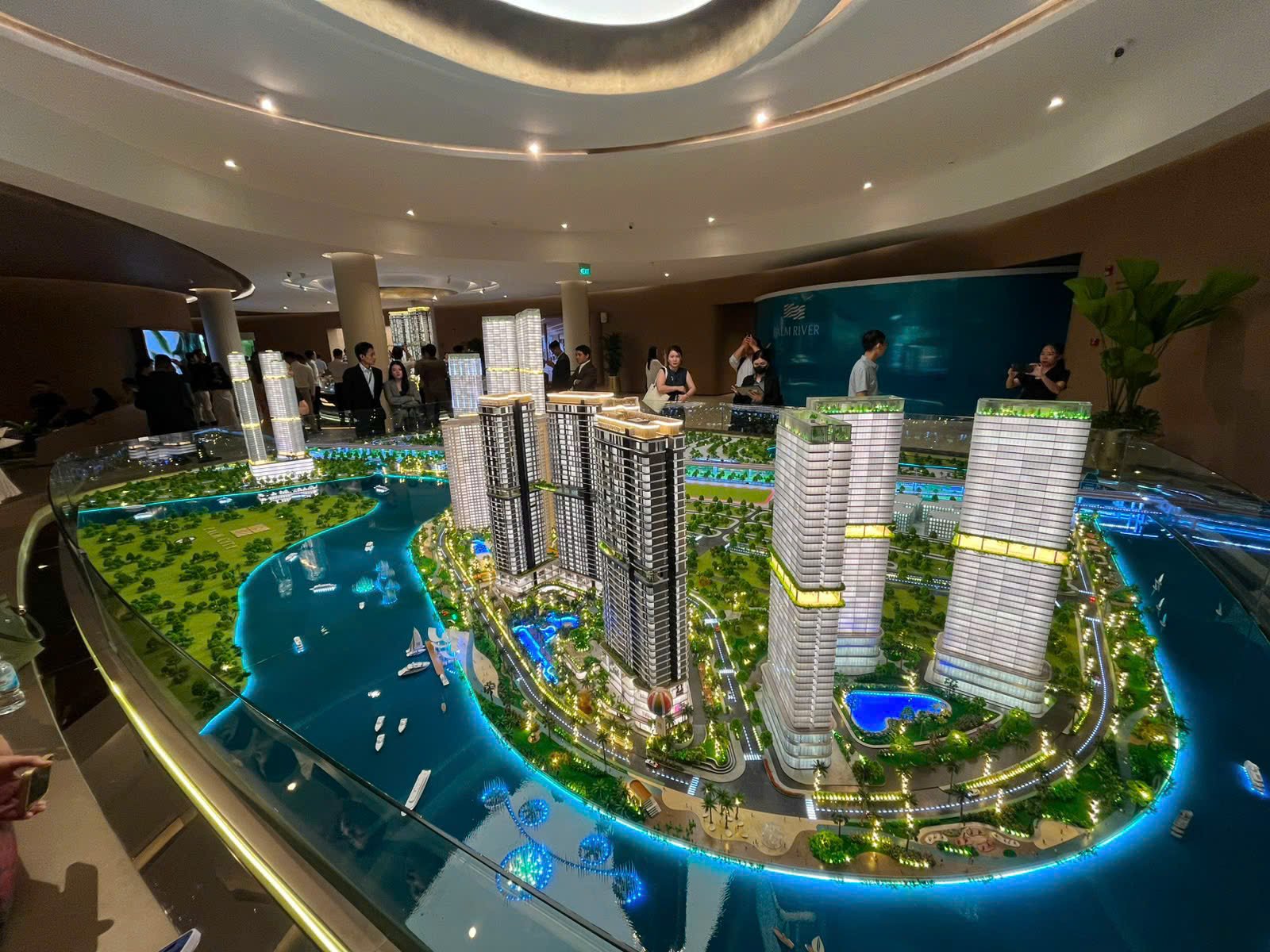 Sa bàn tổng thể dự án Palm River — 4 tháp ven sông và cảnh quan nội khu