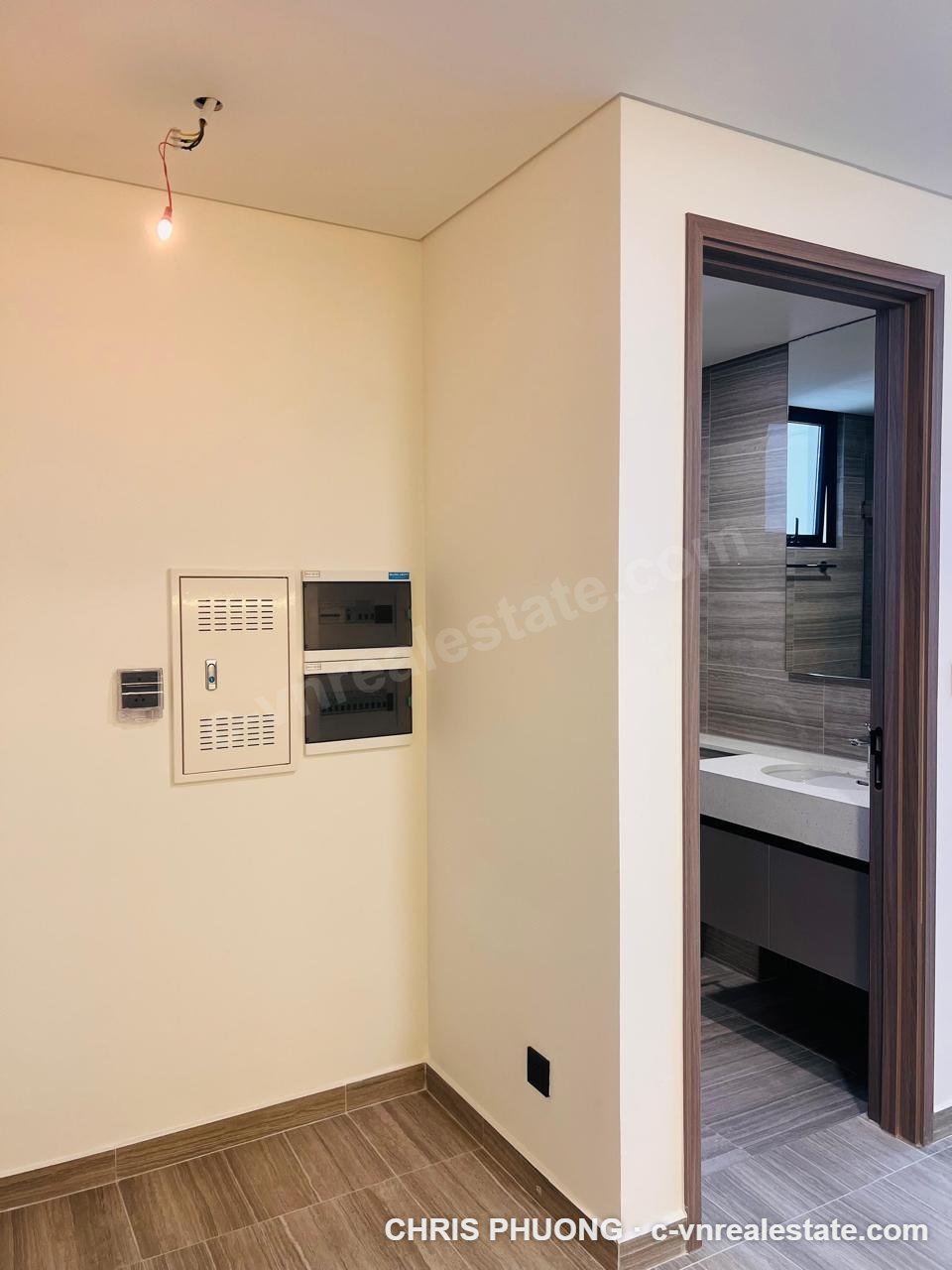 Phòng tắm và lối vào căn Studio Soho Heritage West Lake